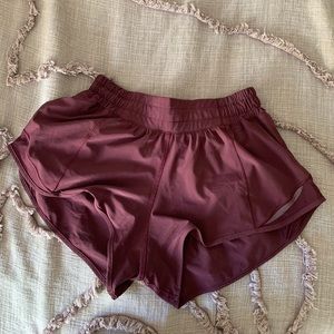 Lululemon Hotty Hot Shorts 2.5 in Cassis